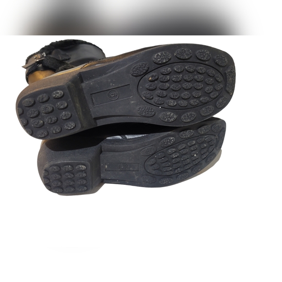 Tender Tootsies - Picture 3 of 4